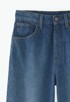 Boyfriend Jeans*Wrap London Store