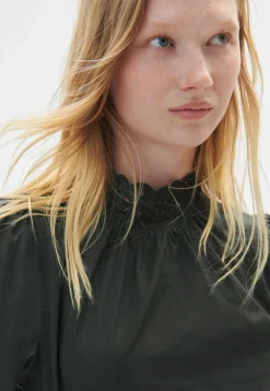 Button-Back Blouse*Wrap London Fashion