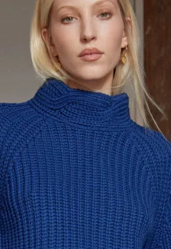Cable-Knit Sweater*Wrap London Best