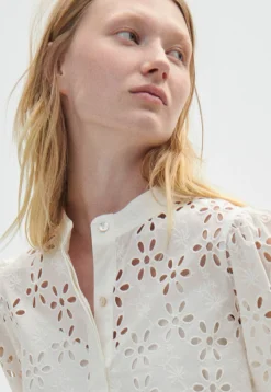 Cutwork Blouse*Wrap London Clearance
