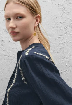Embroidered Blouse*Wrap London Hot