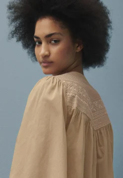 Embroidered Blouse*Wrap London Fashion