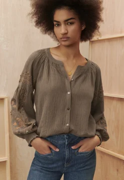 Embroidered Blouse*Wrap London Flash Sale