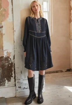 Embroidered Dress*Wrap London Outlet