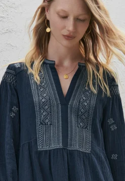 Embroidered Dress*Wrap London Hot