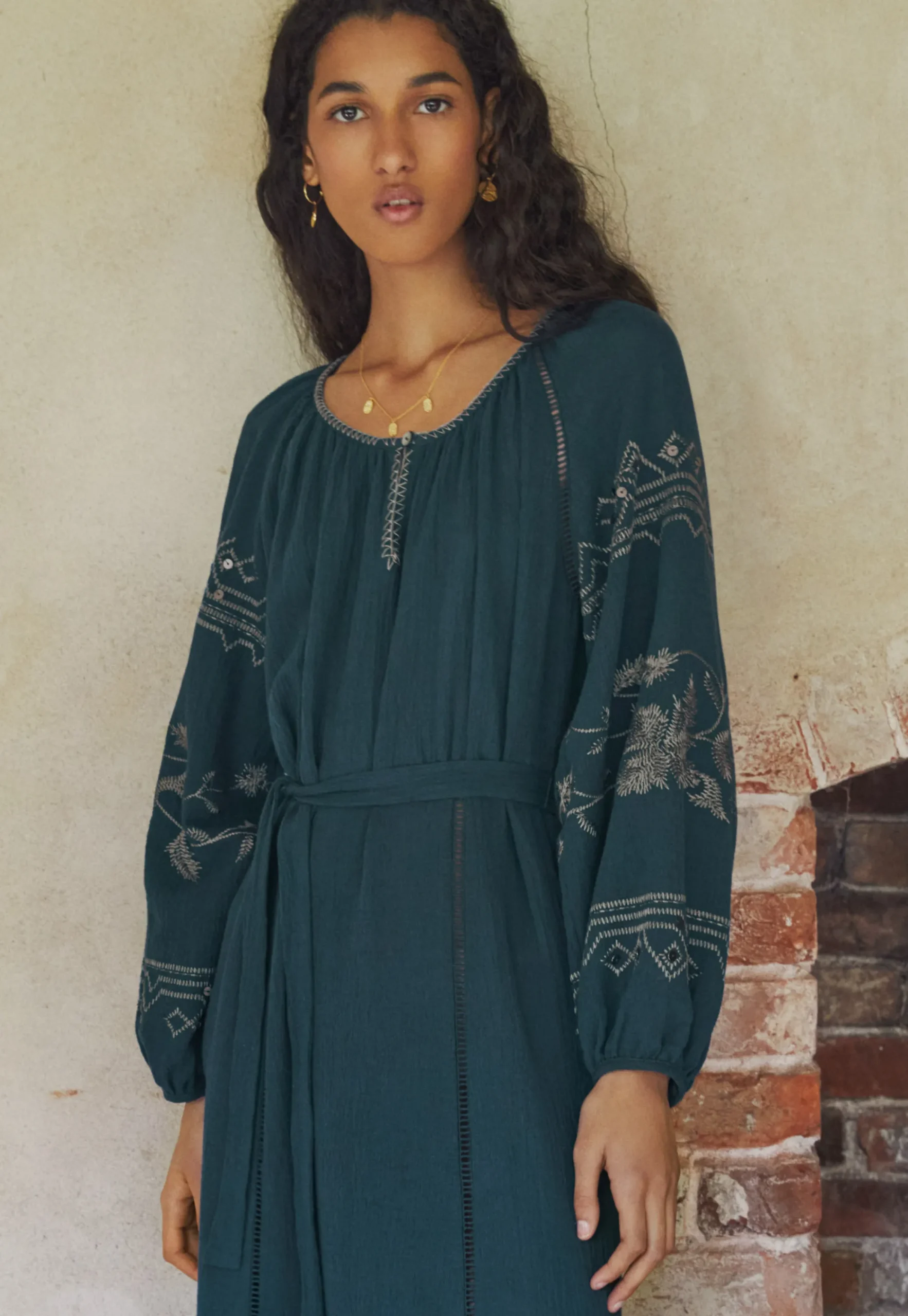 Embroidered Maxi-Dress*Wrap London Shop