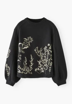 Embroidered Sweatshirt*Wrap London Hot