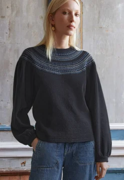 Embroidered Sweatshirt*Wrap London Discount