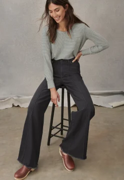 Flared Jeans*Wrap London Online