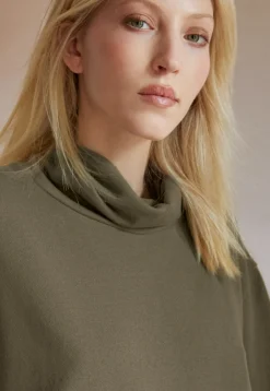 Funnel-Neck Sweatshirt*Wrap London Hot