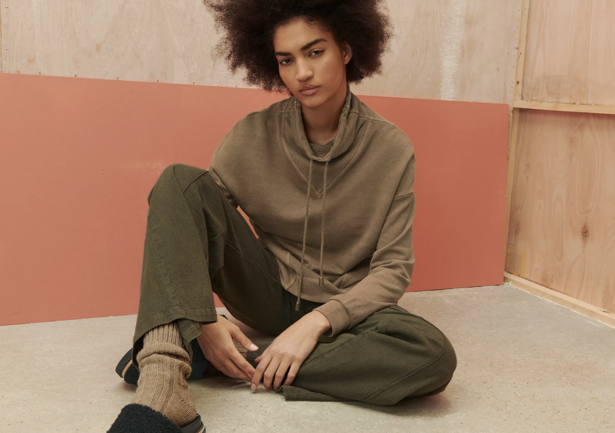 Funnel-Neck Sweatshirt*Wrap London Clearance