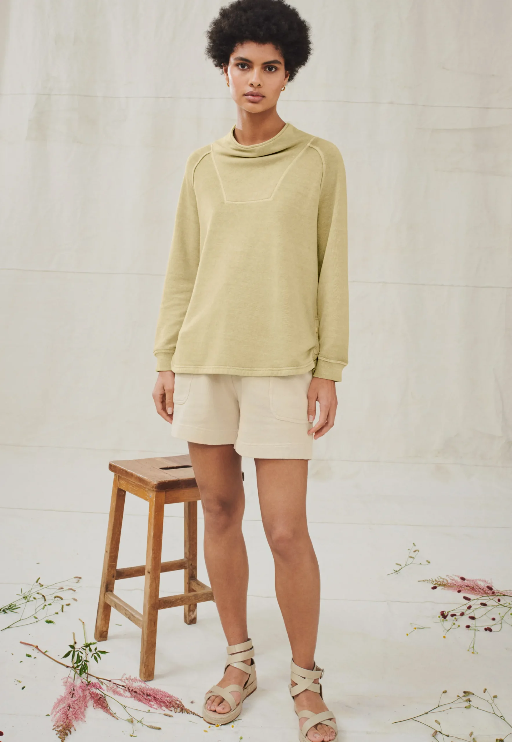 Funnel-Neck Sweatshirt*Wrap London Outlet