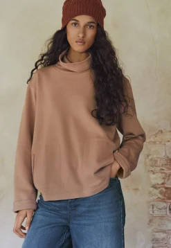 Funnel-Neck Sweatshirt*Wrap London Best