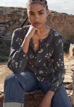 Half-Placket Printed Blouse*Wrap London Clearance