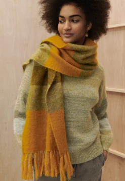 High-Neck Sweater*Wrap London Outlet