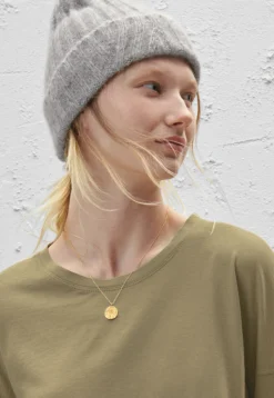 Knitted Hat*Wrap London Store