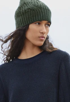 Knitted Hat*Wrap London Clearance