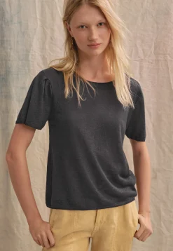 Knitted Top*Wrap London Store