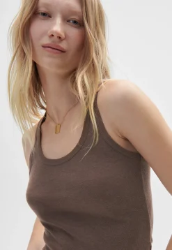 Scoop-Neck Vest*Wrap London Best