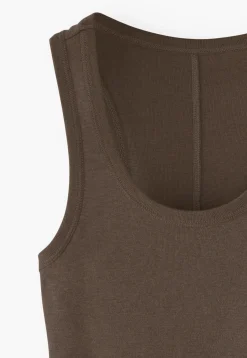 Scoop-Neck Vest*Wrap London Best
