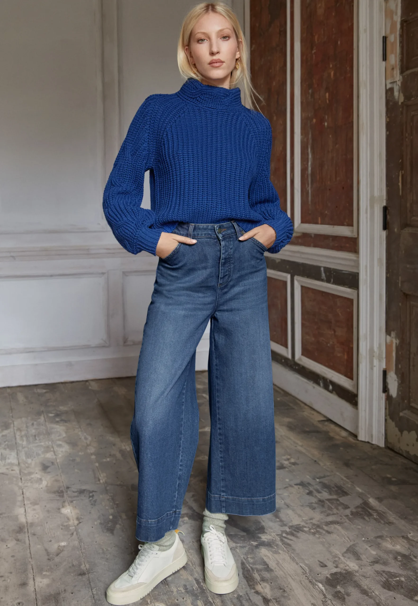 Wide-Leg Cropped Jeans*Wrap London Hot