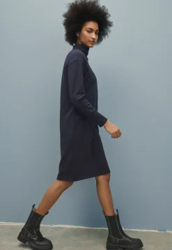 Zip-Neck Dress*Wrap London Best
